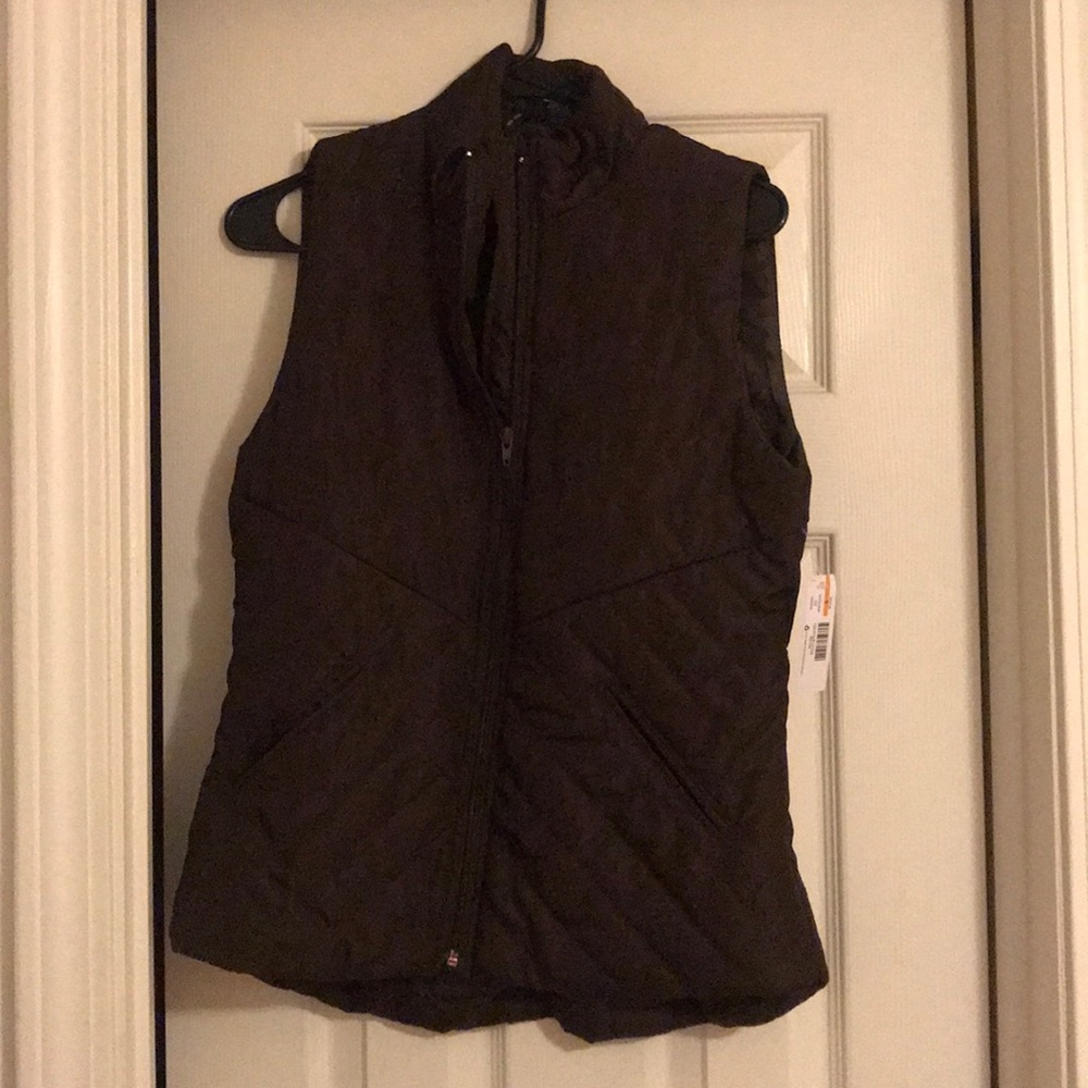 Size small brown puffy vest